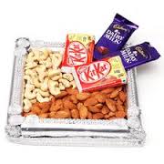 250 gms dry fruit with 4 chocolates tray
