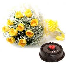 6 yellow roses with 1/2 kg chocolate cake