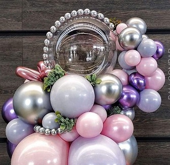 Bubble balloon with 30 silver purple and Pink balloons decorated with leaves and beads string