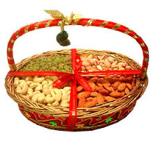 1/2 kg kaju badam pista kishmish basket