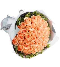 80 pretty peach roses hand bouquet