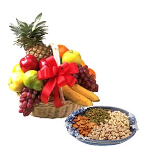 Basket of 3 kg.fruits with half kilo dry-fruit