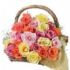12 mix roses basket