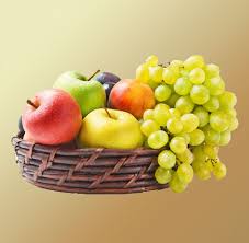 4 kg fresh fruit in a basket
