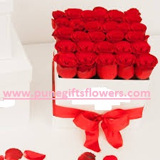 50 Valentine roses in a box